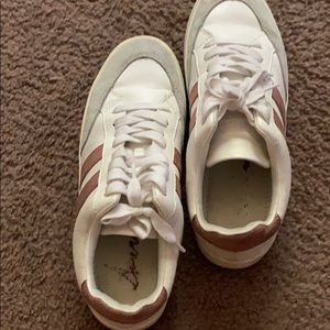 American Eagle Shoes